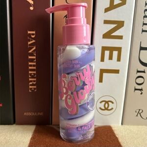🧁New Berry Glowy Body & Face Serum